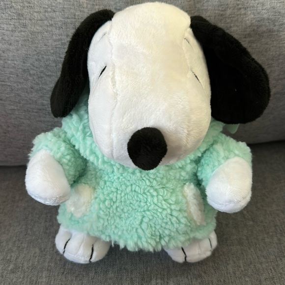 2024 Christmas Snoopy w Wool Jacket & Hood Plush (puffer jacket) NWT - Picture 1 of 7